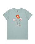 'IN THE BLOOMIN' MIDDLE' TEE
