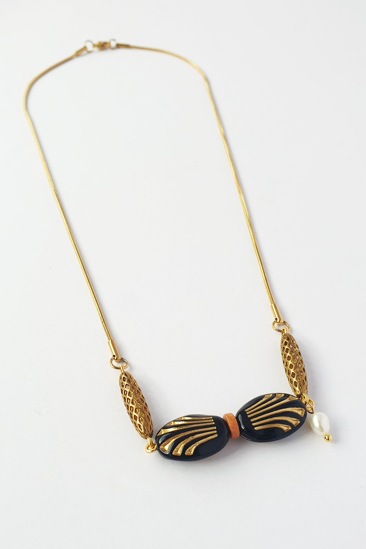 CHATEAU NECKLACE
