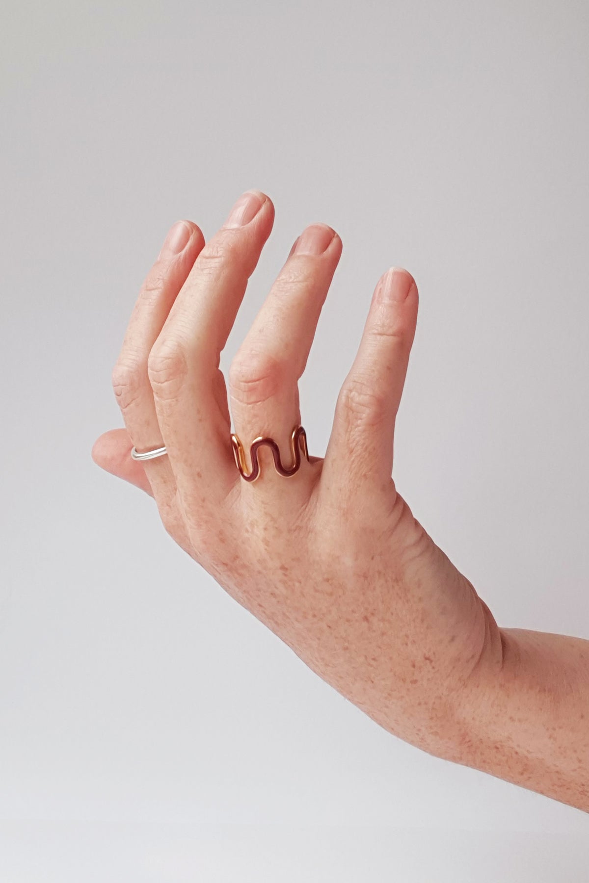 WANDER RING